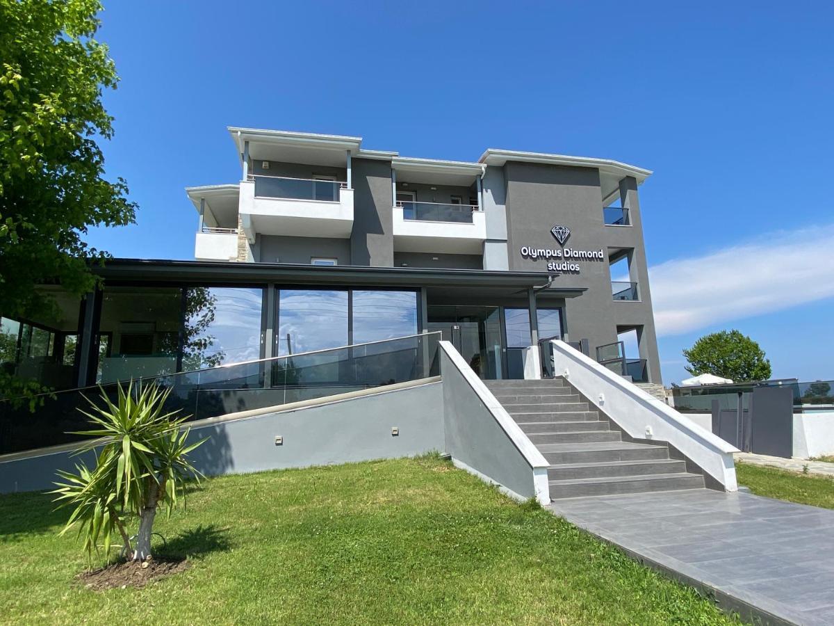 Olympus Diamond Studios Olympic Beach Exterior photo